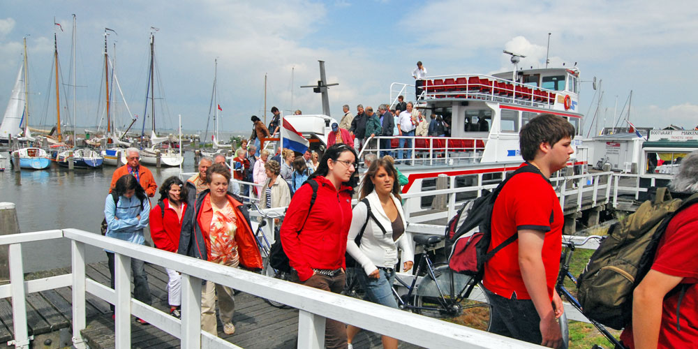 Blauwasser_Holland_Hafen_maarken_touristen