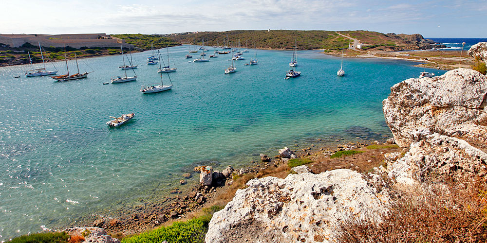 Blauwasser_Menorca_Isla_del_Llatzeret_2