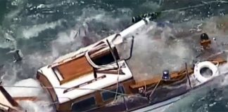Kollision mit Felsen. Zwei Segler in Australien gerettet