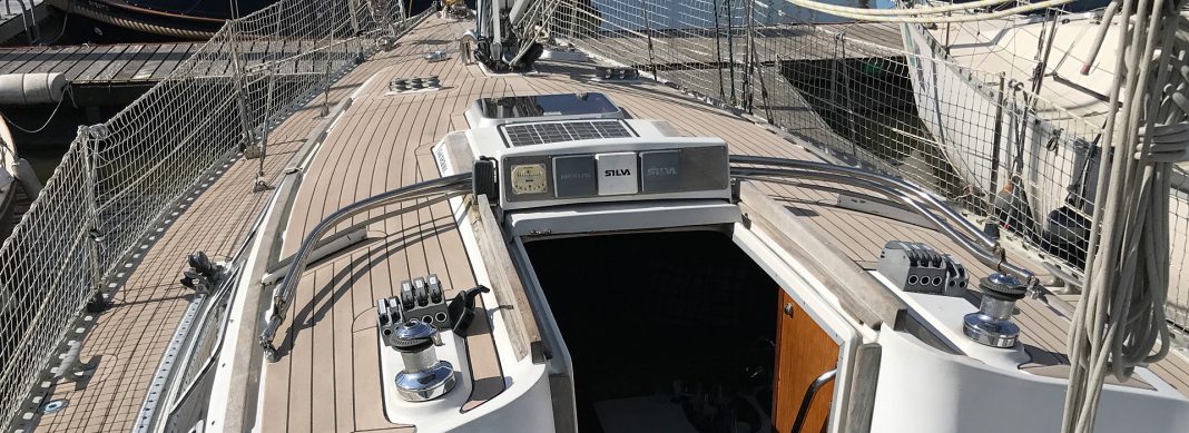 Decksbelag-Kunststoff-Teak-fertig