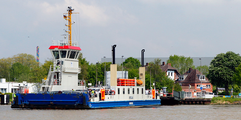 Faehren-Kanal-2