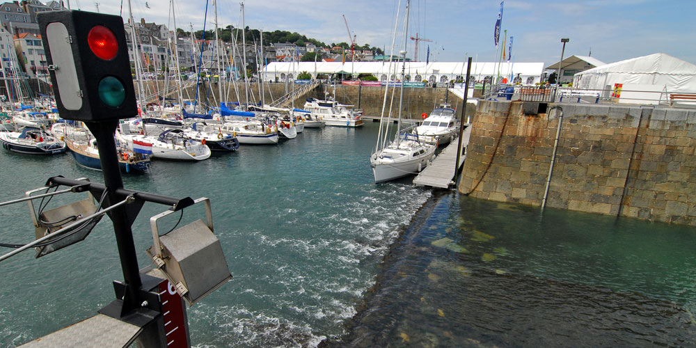 Guernsey_3_blauwasser