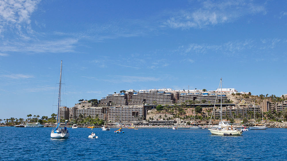 blauwasser_ankerplatz_kanaren_gran_canaria_anfi_del_mar_wasserseite