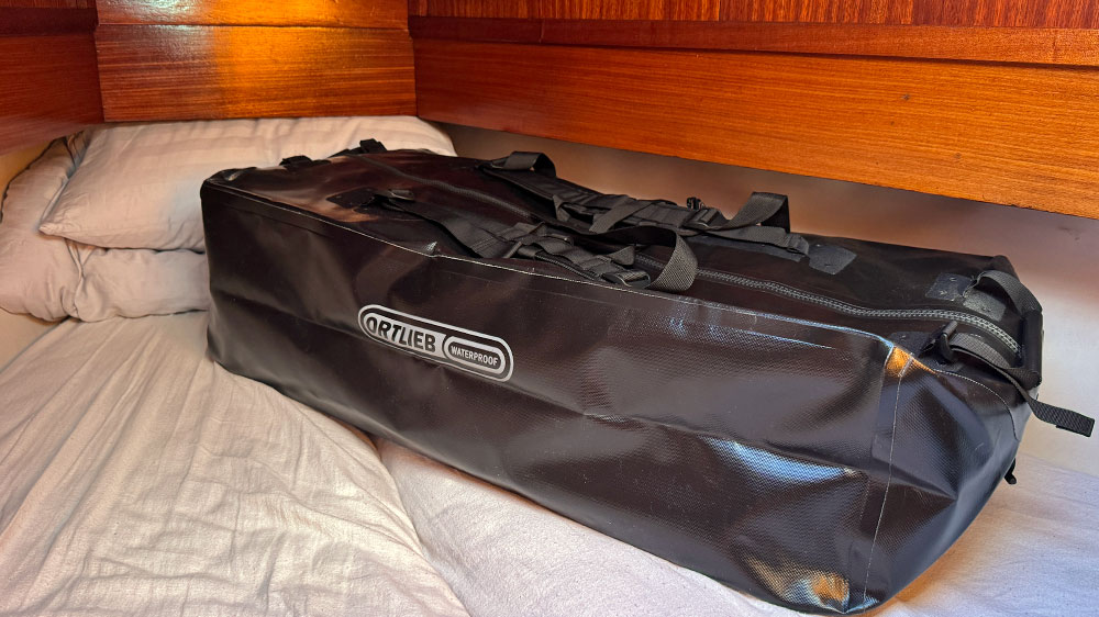 blauwasser_ausruestung_gepaeck_taschen_stauen_big_zip
