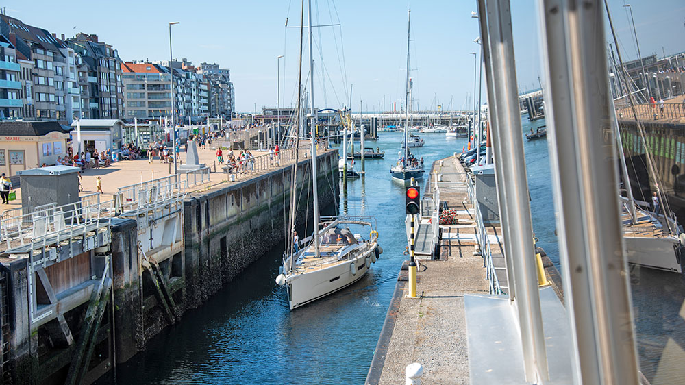 blauwasser_belgien_hafen_oostende_mercator_schleuse2