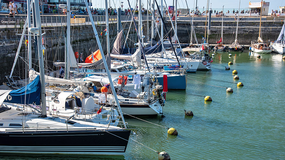 blauwasser_belgien_hafen_oostende_muring