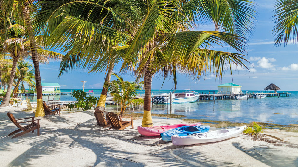 blauwasser_belize_cay_caulker_beach