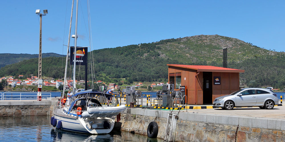 blauwasser_galizien_muros_tankstelle