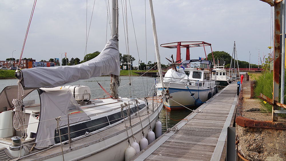 blauwasser_hafen_niederlande_vlissingen_vvw_schelde_laengsseits