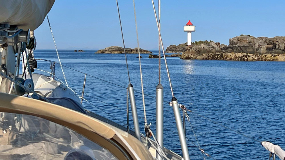 blauwasser_hafen_norwegen_lofoten_henningsvaer_ansteuerung