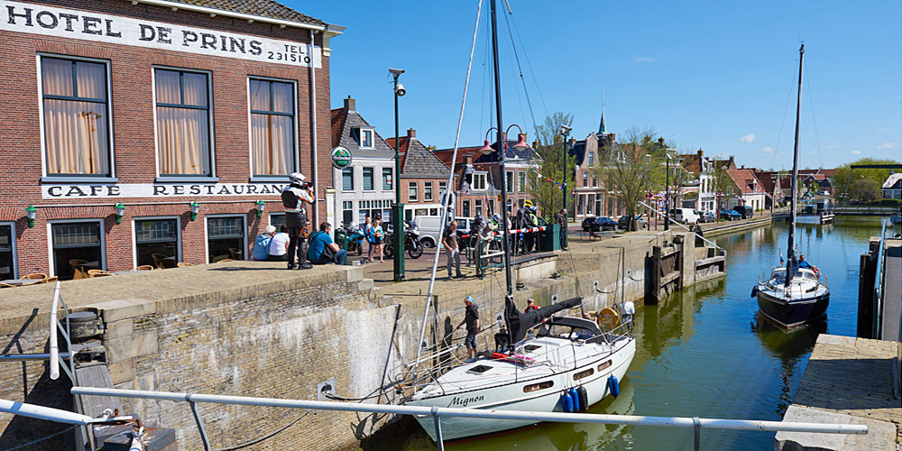 blauwasser_holland_hafen_makkum_schleuse