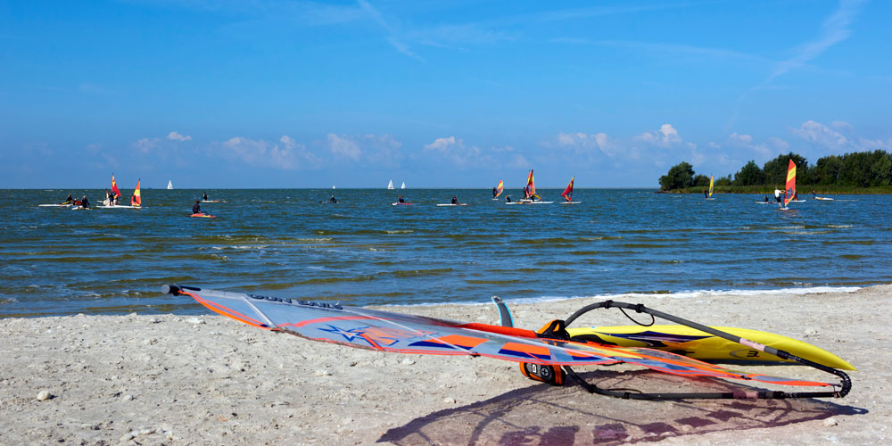 blauwasser_holland_hafen_makkum_strand_surfen