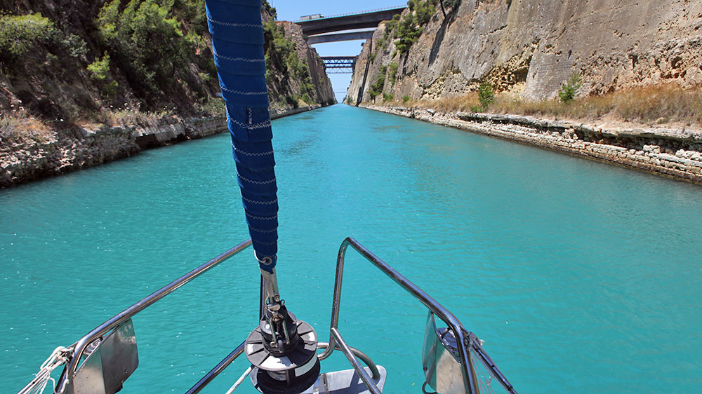 blauwasser_kanalvonkorinth_im_kanal