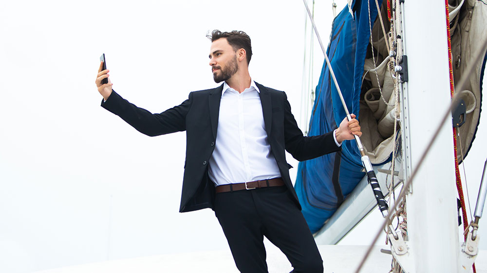 blauwasser_kaufcharter_yachtinvest_yachteigner_programm_business_man