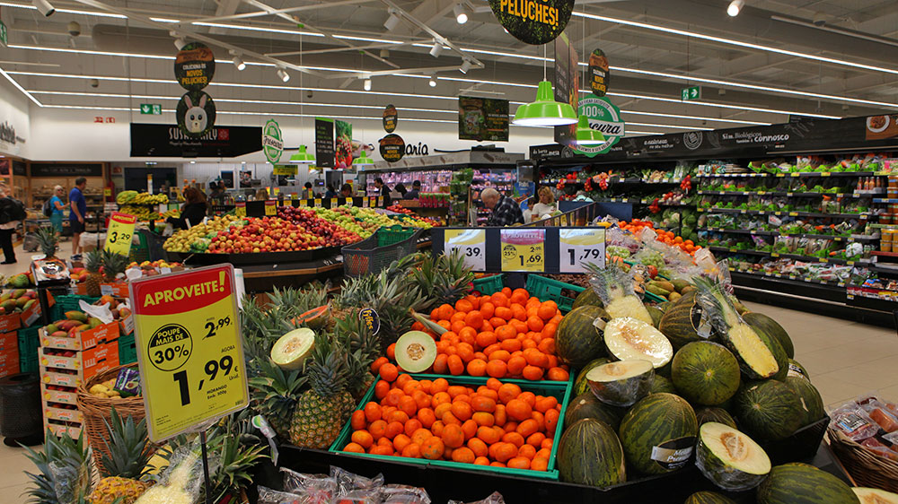 blauwasser_liegeplatz_hafen_lagos_supermarkt