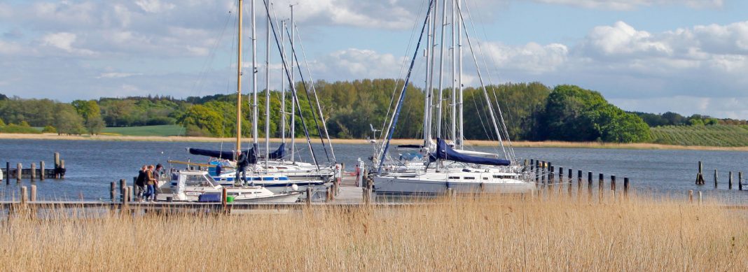 blauwasser_liegeplatz_hafen_lindaunis_header