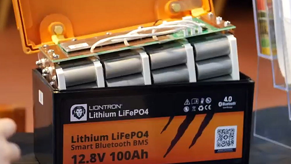 blauwasser_lithium_akku_batterie_innen