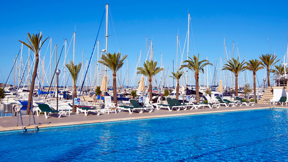 blauwasser_mallorca_einsam_hafen_arenal