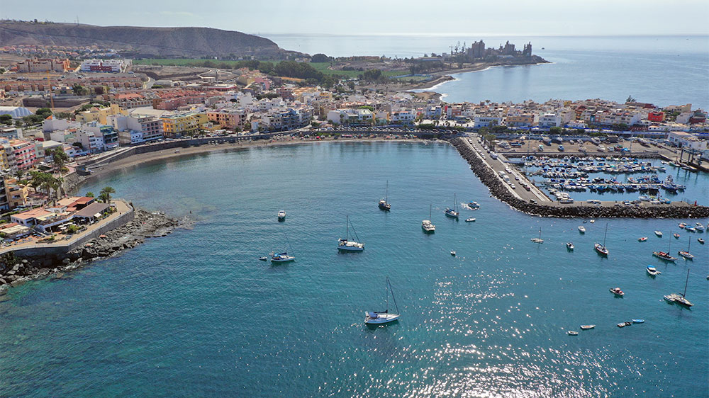 blauwasser_marina_ankerplatz_kanaren_gran_canaria_puerto_de_arguineguin_ankerfeld_drohne