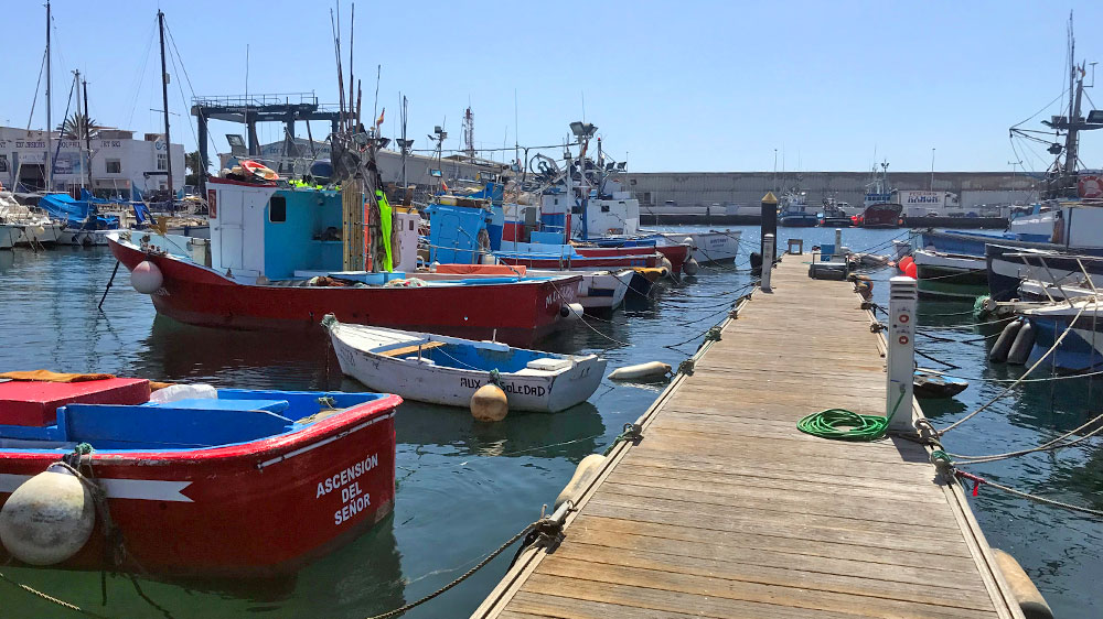 blauwasser_marina_ankerplatz_kanaren_gran_canaria_puerto_de_arguineguin_dingi