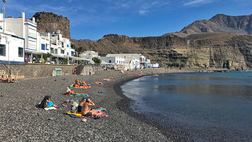 blauwasser_marina_ankerplatz_kanaren_gran_canaria_puerto_de_las_nieves_strand