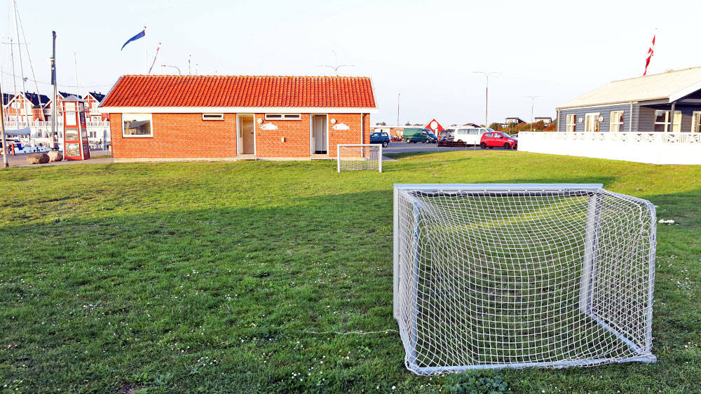 blauwasser_marina_bagenkop_fussball_klein