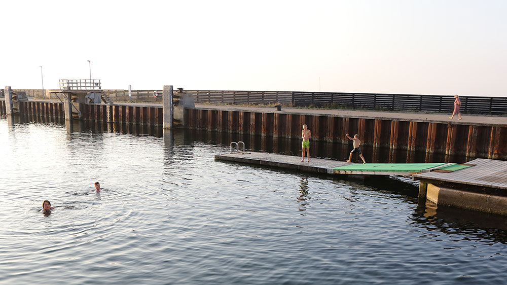 blauwasser_marina_bagenkop_schwimmen
