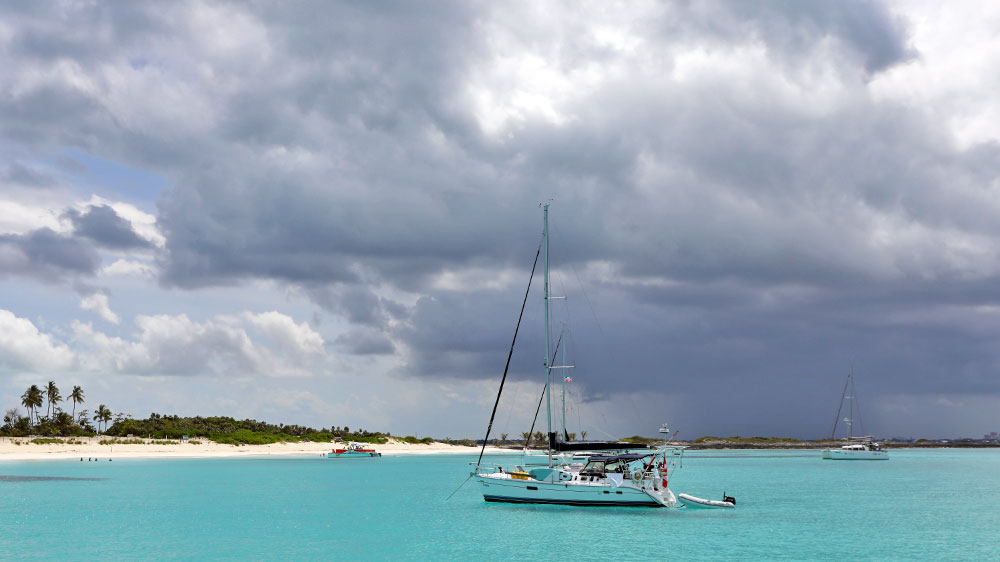 blauwasser_marina_bahamas_rose_island_partyboot