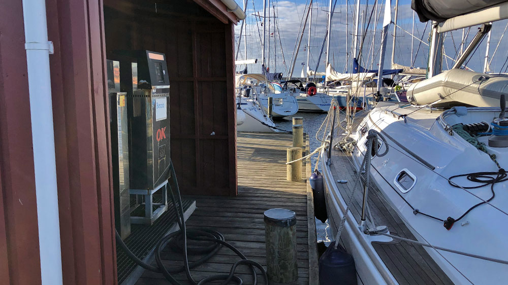 blauwasser_marina_daenemark_grenaa_tanke