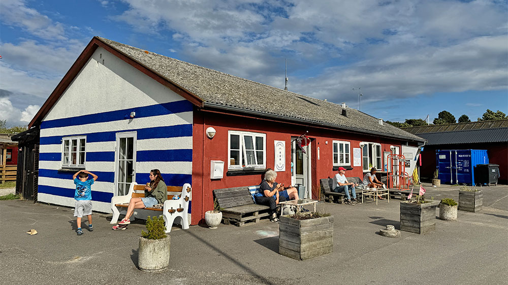 blauwasser_marina_daenemark_harboelle_cafe