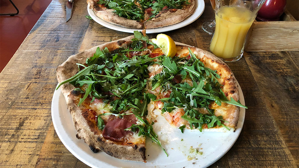 blauwasser_marina_daenemark_nykoebing_pizza