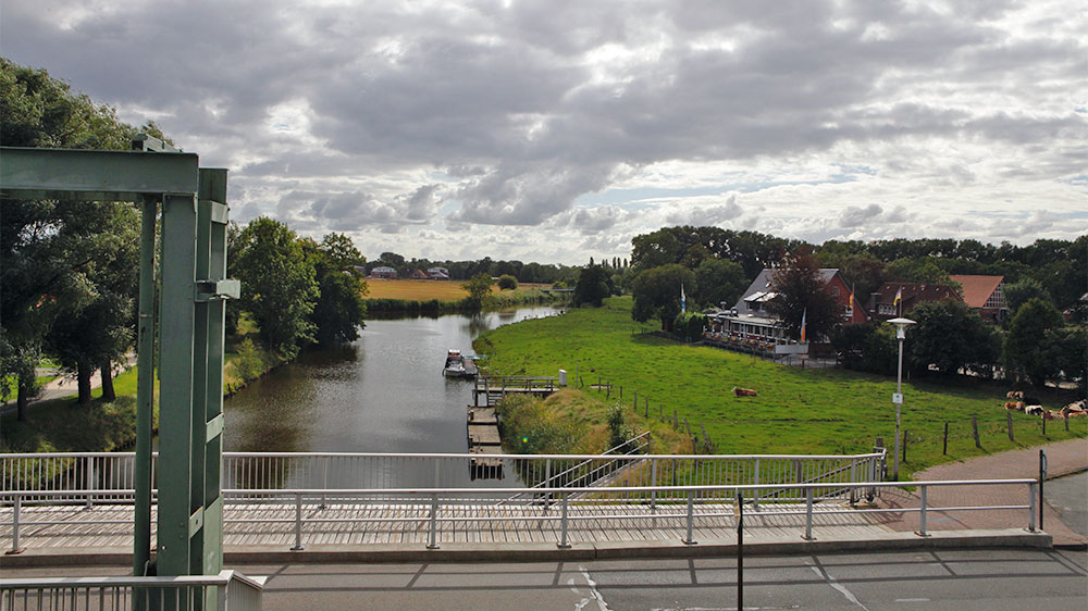 blauwasser_marina_deutschland_elbe_otterndorf_bruecke