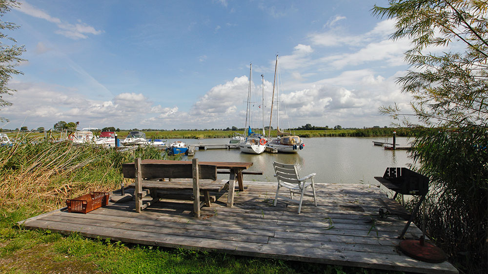 blauwasser_marina_deutschland_elbe_pinnau_grillplatz