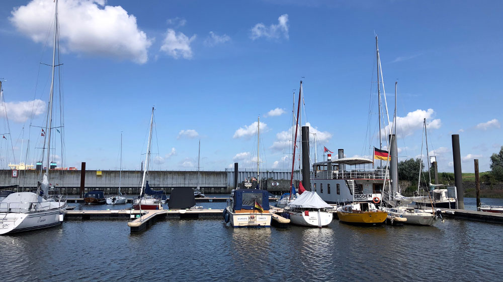 blauwasser_marina_deutschland_elbe_rueschkanal_asc