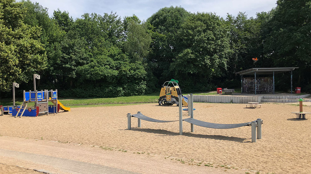 blauwasser_marina_deutschland_elbe_rueschkanal_spielplatz