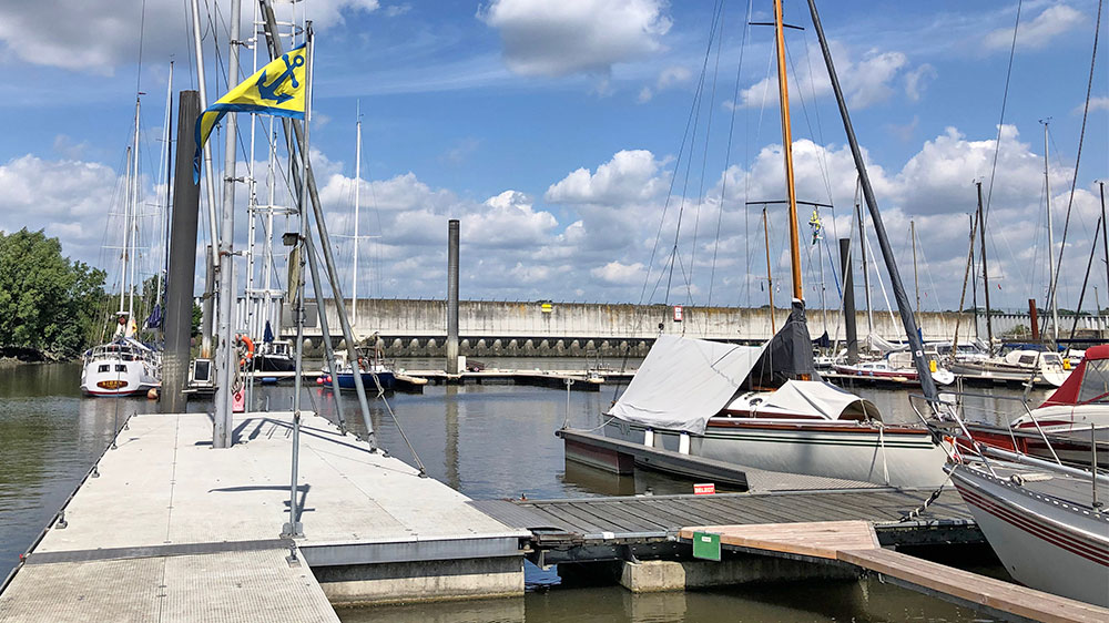 blauwasser_marina_deutschland_elbe_rueschkanal_svfh_box_gruen