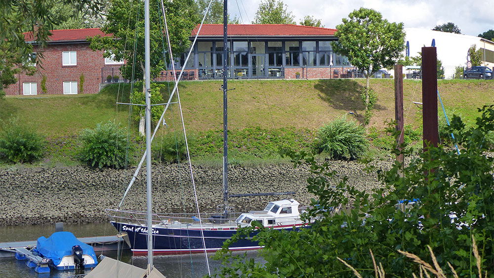 blauwasser_marina_deutschland_elbe_rueschkanal_yachtblick