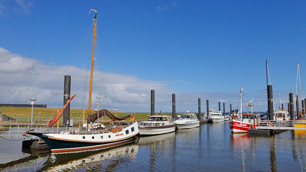 blauwasser_marina_elbe_altenbruch_motorboot