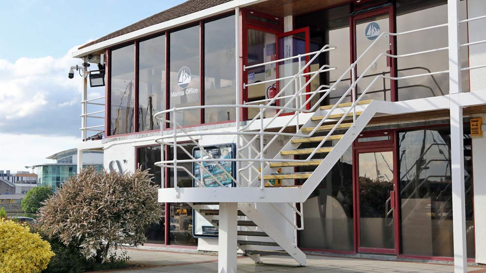 blauwasser_marina_england_plymouth_office