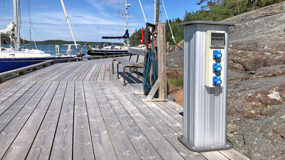 blauwasser_marina_finnland_aland_bomarsund_strom