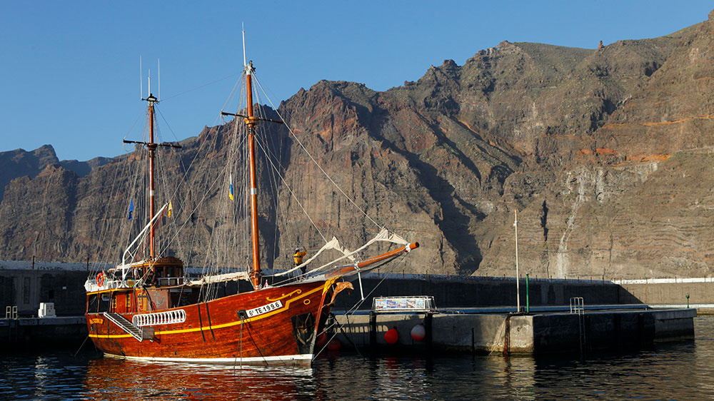 blauwasser_marina_kanaren_teneriffa_los_gigantes_ausflugsschiff