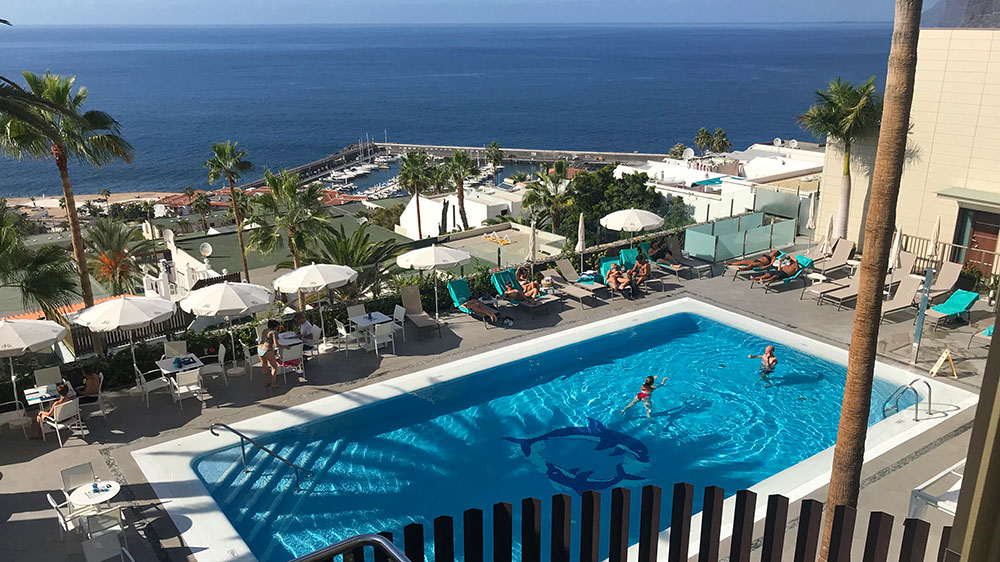 blauwasser_marina_kanaren_teneriffa_los_gigantes_pool