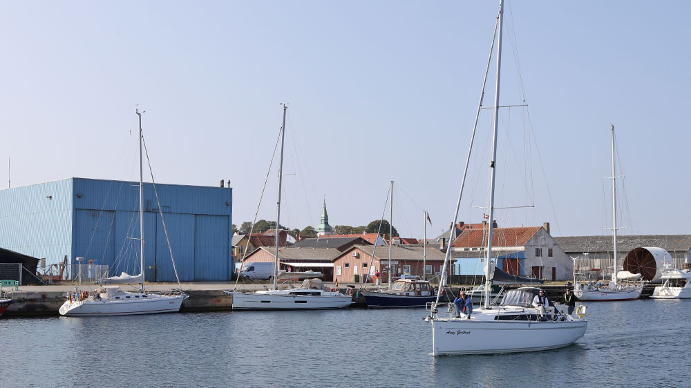 blauwasser_marina_marstal_laengsseits
