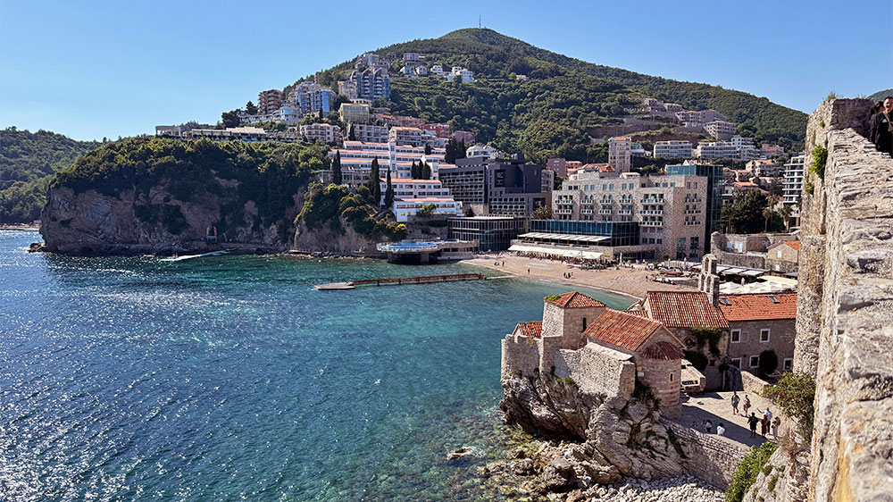 blauwasser_marina_montenegro_budva_strand