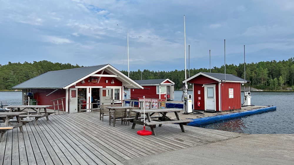 blauwasser_marina_schweden_ostschaeren_ladna_supermarkt