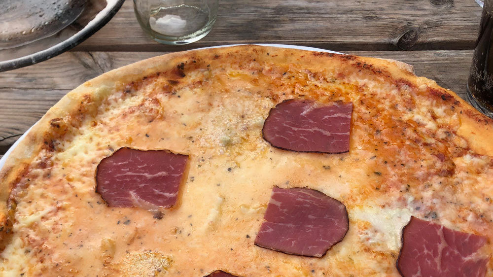 blauwasser_marina_schweden_ostschaeren_moerbylanga_pizzeria