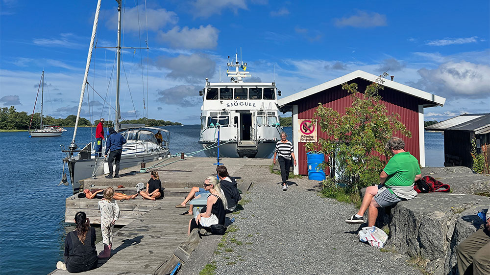 blauwasser_marina_schweden_ostschaeren_roedloega_faehranleger