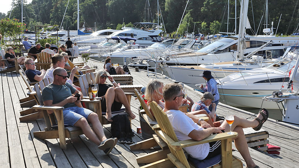 blauwasser_marina_schweden_ostschaeren_utoe_reges_treiben