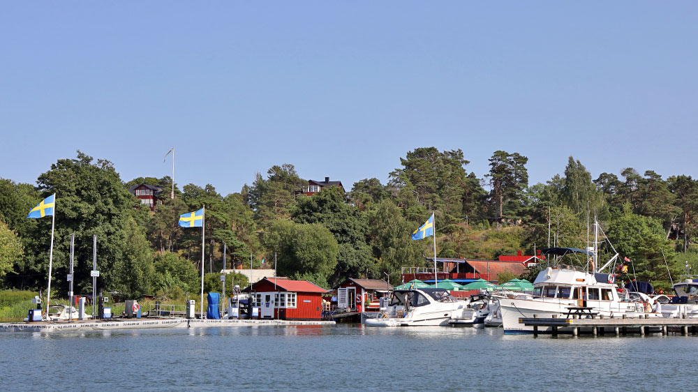 blauwasser_marina_schweden_ostschaeren_utoe_tankstelle