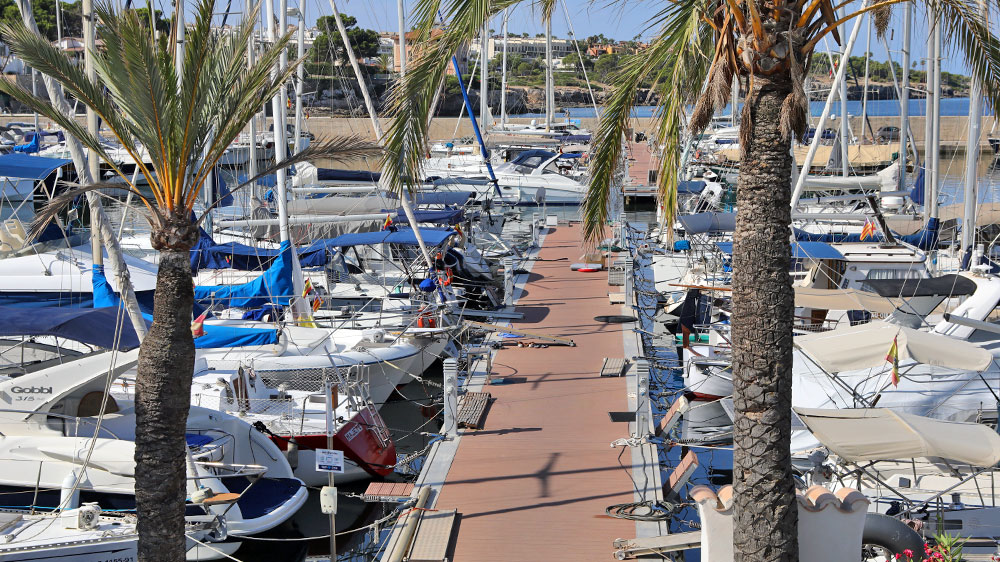 blauwasser_marina_spanien_balearen_arenal_liegeplatz